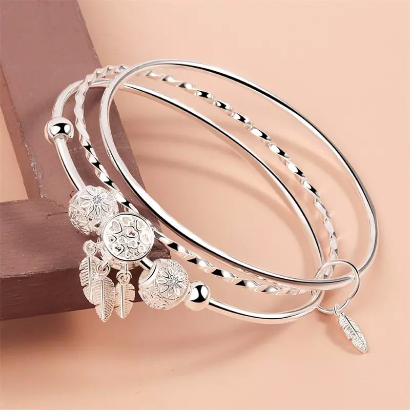 Bracelet rigide plume